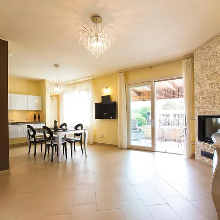 Βίλα Paradiso With Swimming Pool Large Garden And Tennis Court