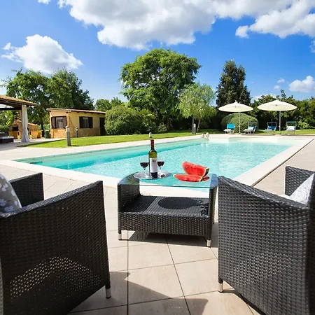 Βίλα Paradiso With Swimming Pool Large Garden And Tennis Court
