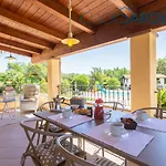 ヴィラ Clicksardegna Paradiso With Swimming Pool Large Garden And Tennis Court *