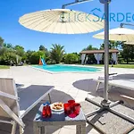 ヴィラ Clicksardegna Paradiso With Swimming Pool Large Garden And Tennis Court
