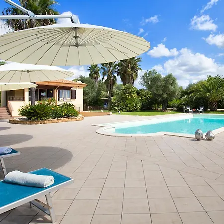 Paradiso With Swimming Pool Large Garden And Tennis Court Alghero