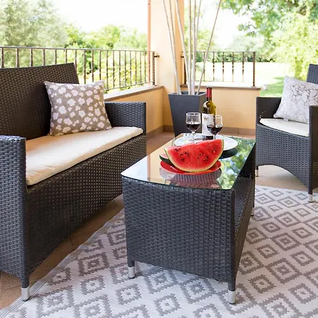 Villa Paradiso With Swimming Pool Large Garden And Tennis Court *