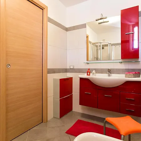 فيلة Clicksardegna Paradiso With Swimming Pool Large Garden And Tennis Court ألغيرو