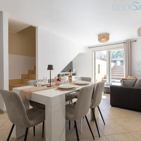 Vila Clicksardegna Paradiso With Swimming Pool Large Garden And Tennis Court *
