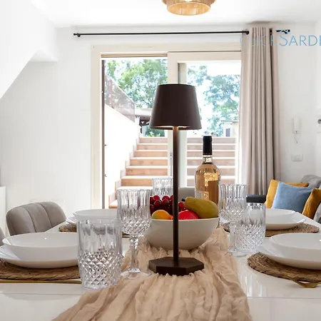 فيلة Clicksardegna Paradiso With Swimming Pool Large Garden And Tennis Court