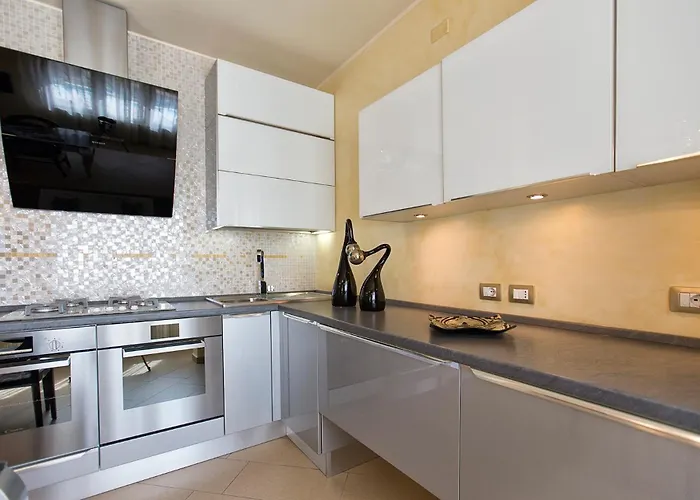 Villa Clicksardegna Paradiso With Swimming Pool Large Garden And Tennis Court *