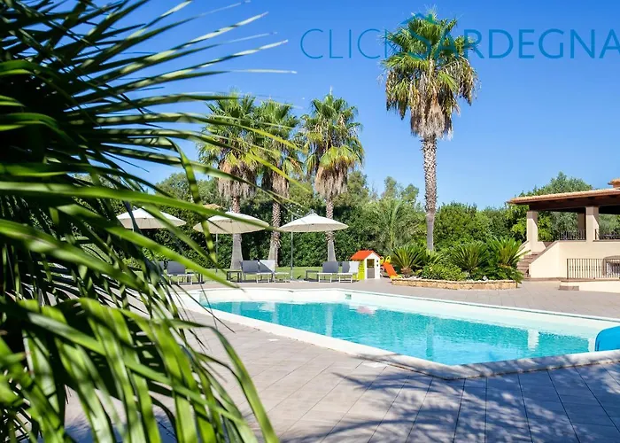 Clicksardegna Paradiso With Swimming Pool Large Garden And Tennis Court